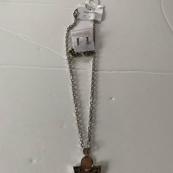 Women’s earrings and necklace Set. - Picture 6 of 6